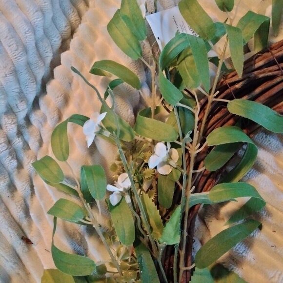 🎉16" Artificial Spring/Summer Floral Wreath Indoor/ Outdoor for Doors - Picture 4 of 8